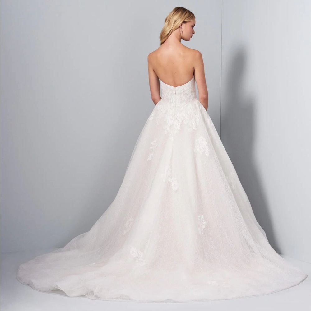 {NEW} Allison Webb Sutton Gown - Picture 3 of 10